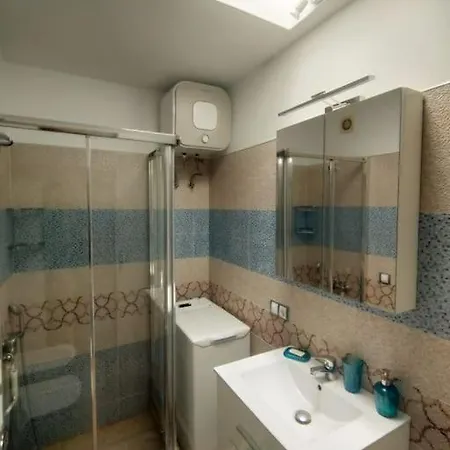 Eagle View Apartment *
